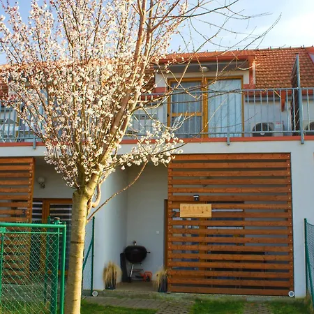 Duplex Apartman Palava Dolní Dunajovice Exterior photo